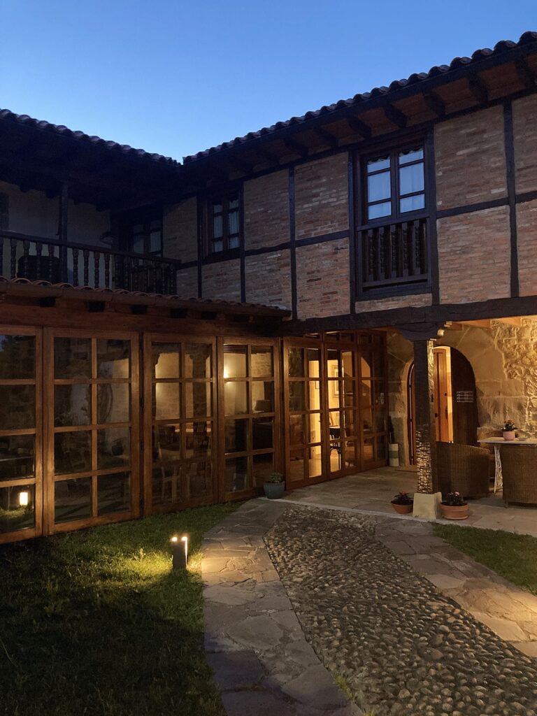 La Casona - Posada La Casona de los Güelitos 8