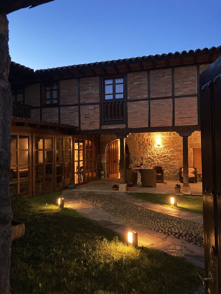 La Casona - Posada La Casona de los Güelitos 9